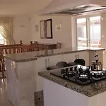 Beautiful Villa With Private Pool וילה