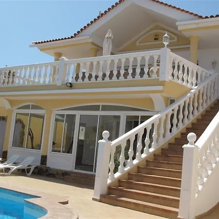 Beautiful Villa With Private Pool * אדחה
