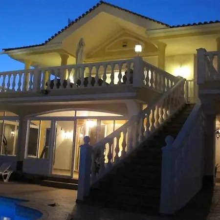 וילה Beautiful Villa With Private Pool